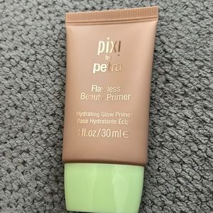 Pixi by Petra Flawless Beauty Primer Hydrating Glow Primer